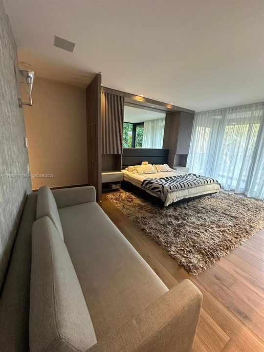 En Venta: $11,300,000 (6 camas, 6 baños, 5216 Pies cuadrados)