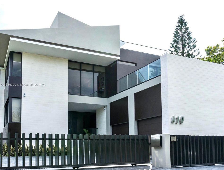 En Venta: $11,300,000 (6 camas, 6 baños, 5216 Pies cuadrados)