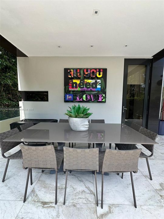 En Venta: $11,300,000 (6 camas, 6 baños, 5216 Pies cuadrados)