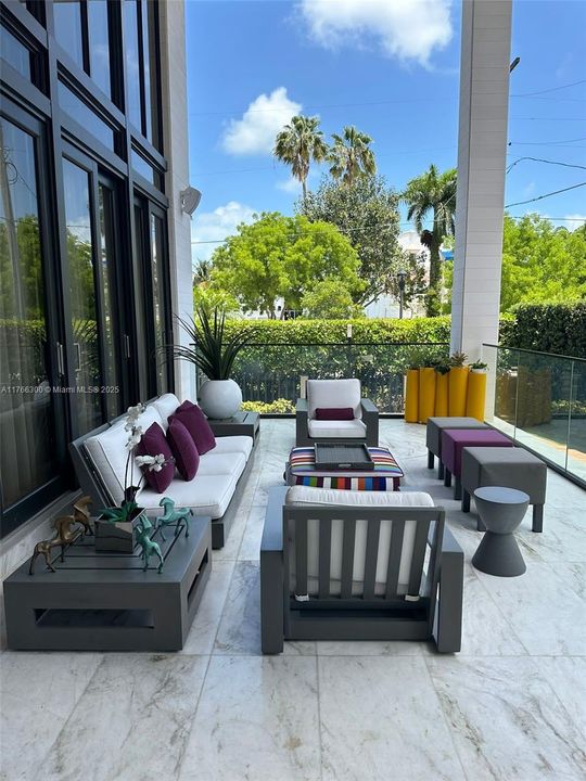 En Venta: $11,300,000 (6 camas, 6 baños, 5216 Pies cuadrados)