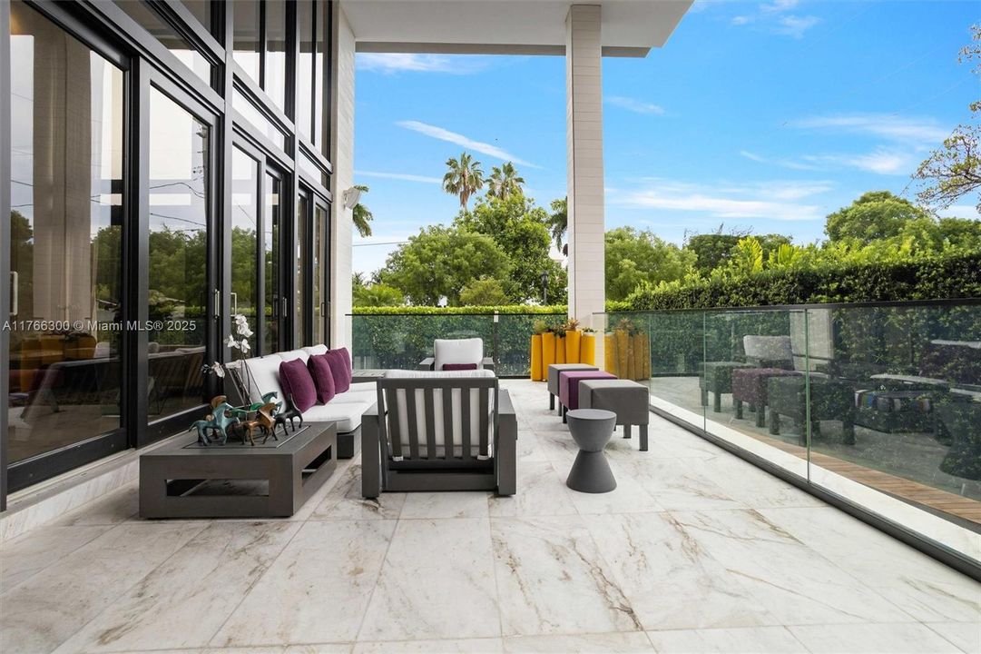 En Venta: $11,300,000 (6 camas, 6 baños, 5216 Pies cuadrados)