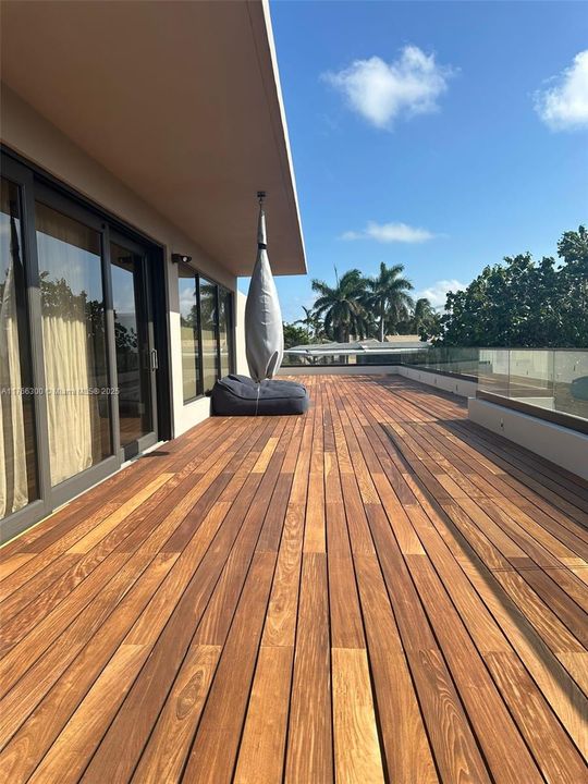 En Venta: $11,300,000 (6 camas, 6 baños, 5216 Pies cuadrados)