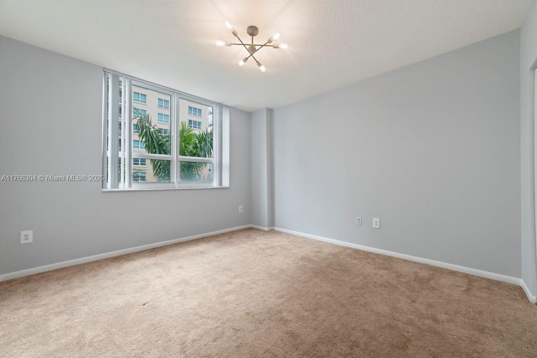 Недавно продано: $515,000 (2 спален, 2 ванн, 1202 Квадратных фут)