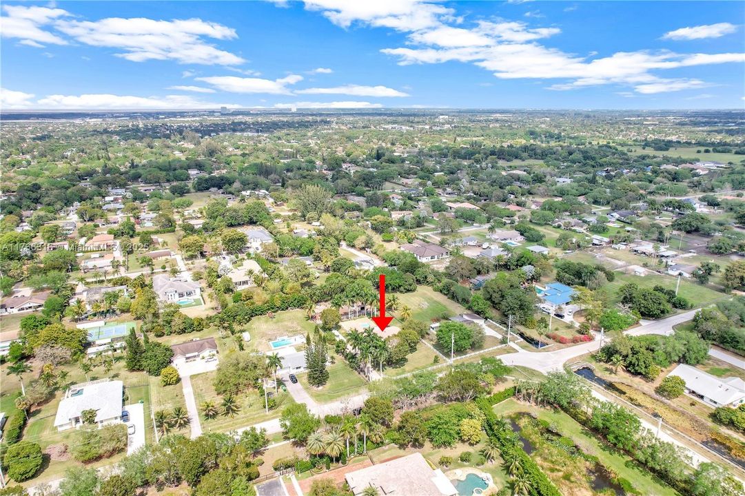 Недавно продано: $999,000 (3 спален, 2 ванн, 2417 Квадратных фут)