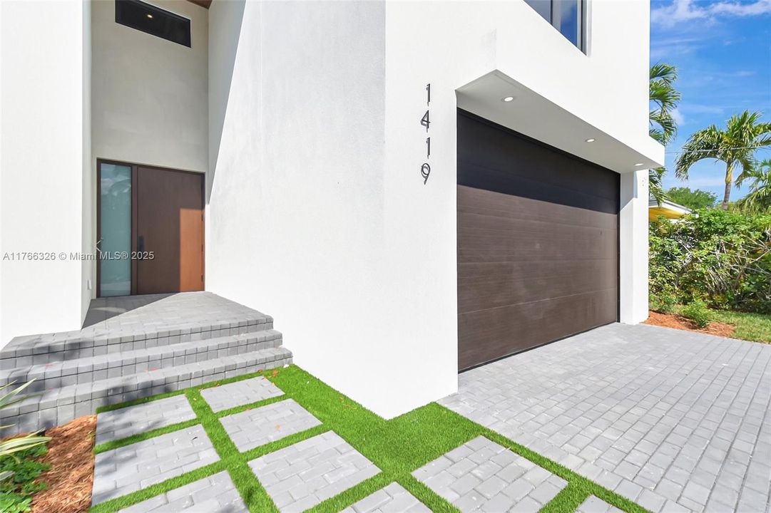 На продажу: $2,845,000 (5 спален, 5 ванн, 3573 Квадратных фут)