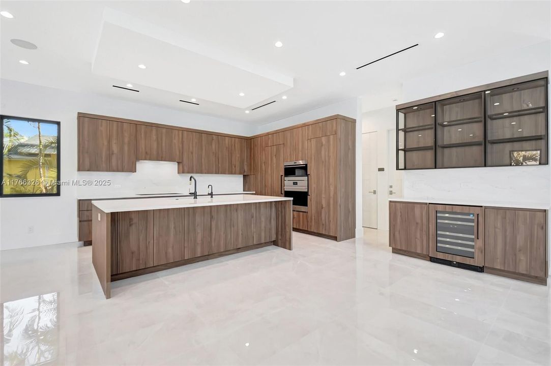 На продажу: $2,845,000 (5 спален, 5 ванн, 3573 Квадратных фут)