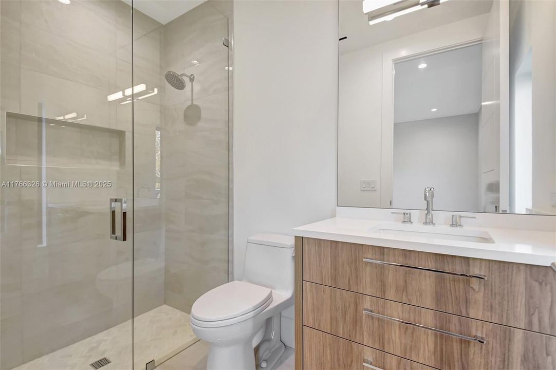 На продажу: $2,845,000 (5 спален, 5 ванн, 3573 Квадратных фут)