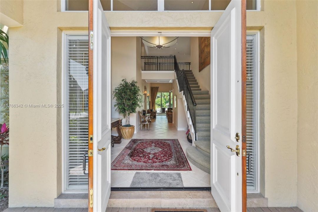 最近售出: $1,825,000 (4 贝兹, 2 浴室, 3008 平方英尺)