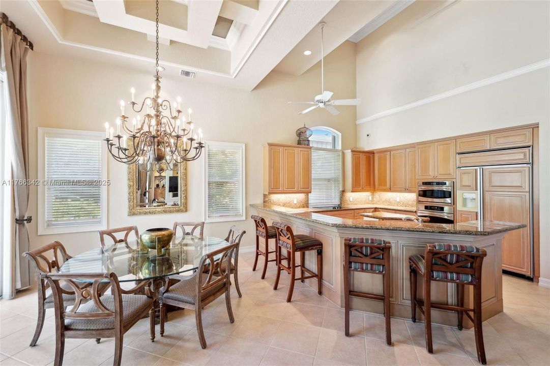 最近售出: $1,825,000 (4 贝兹, 2 浴室, 3008 平方英尺)