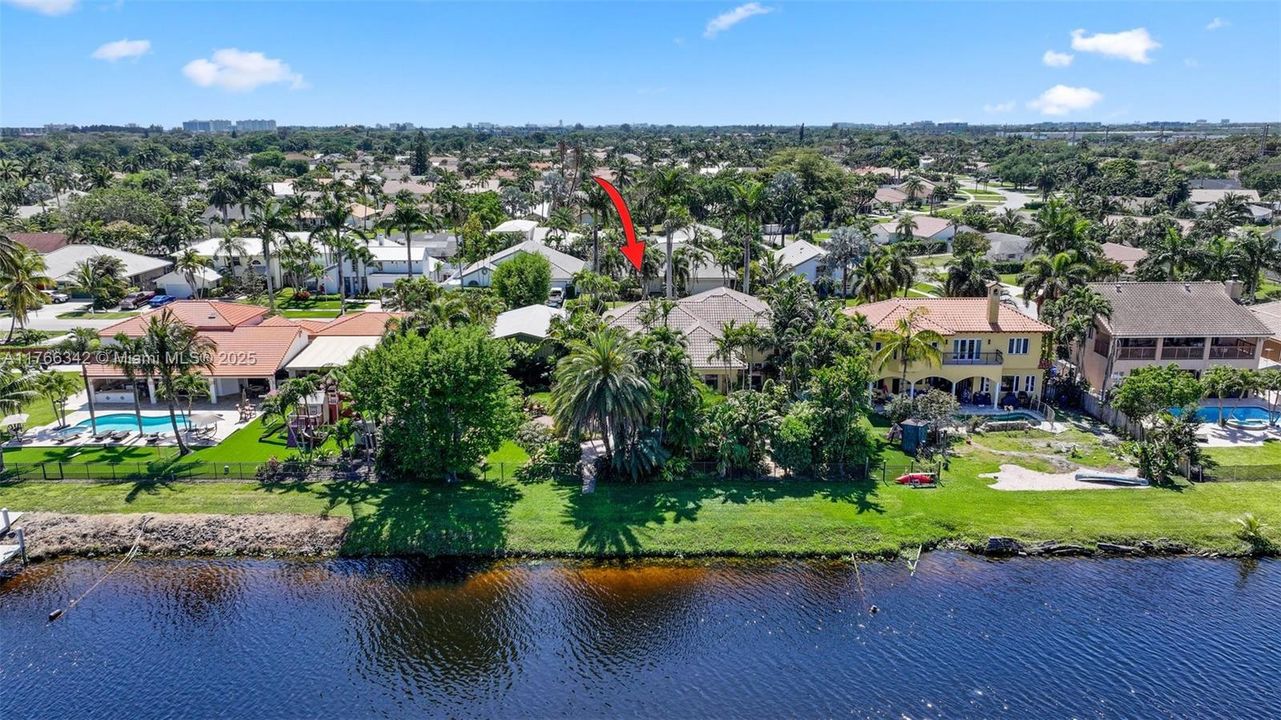 最近售出: $1,825,000 (4 贝兹, 2 浴室, 3008 平方英尺)