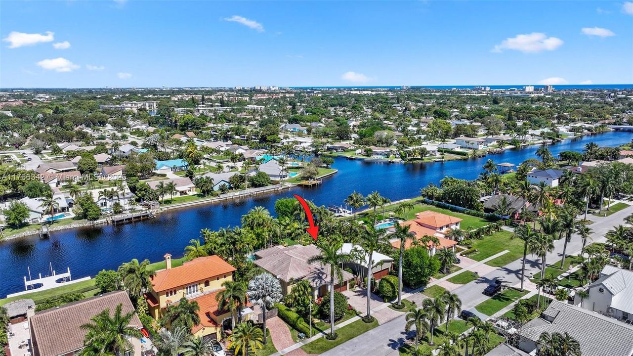 最近售出: $1,825,000 (4 贝兹, 2 浴室, 3008 平方英尺)