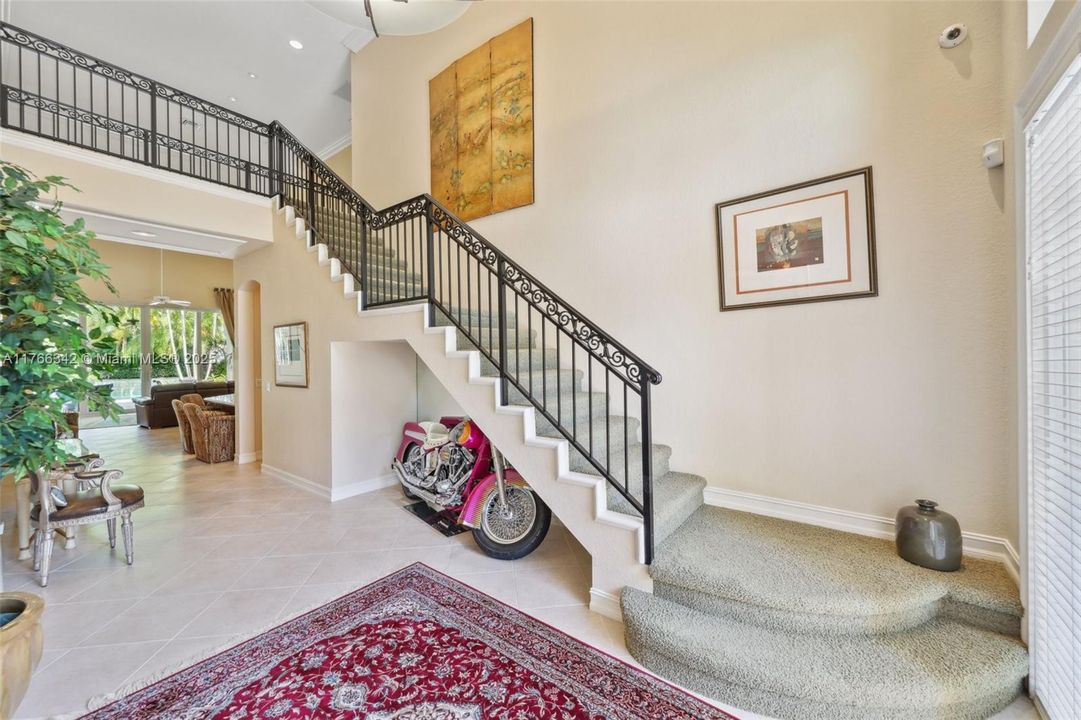 最近售出: $1,825,000 (4 贝兹, 2 浴室, 3008 平方英尺)