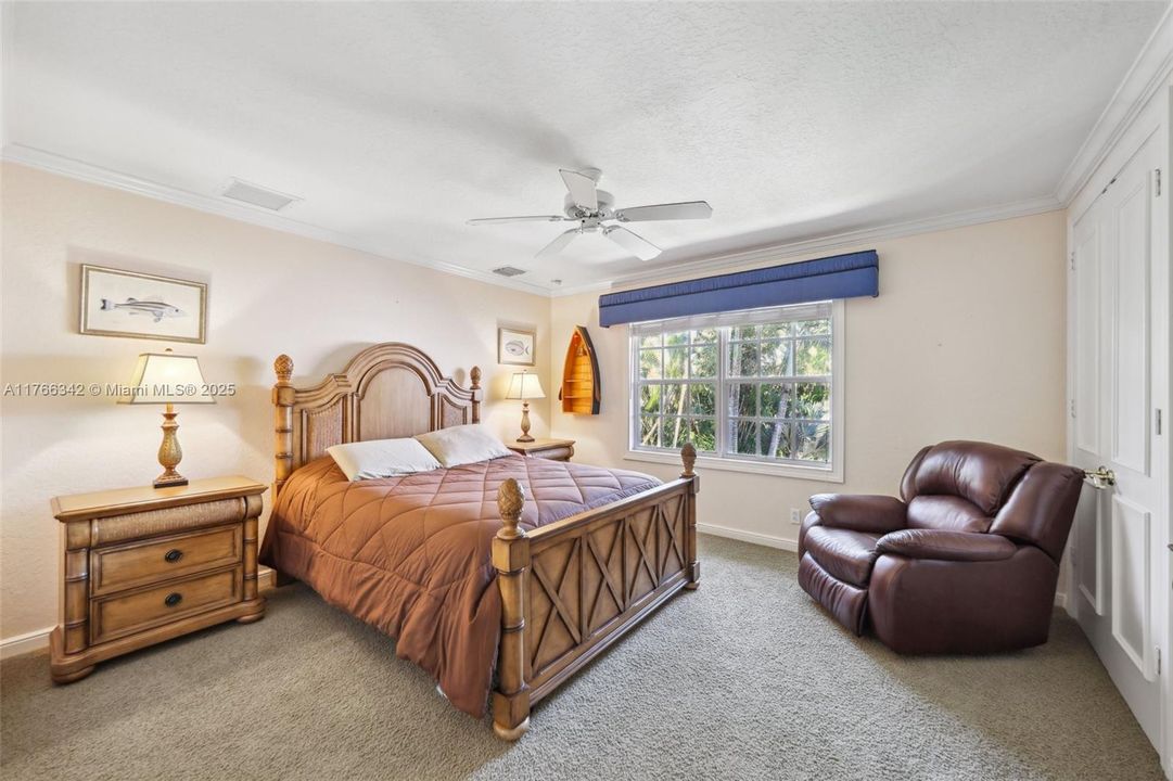 最近售出: $1,825,000 (4 贝兹, 2 浴室, 3008 平方英尺)