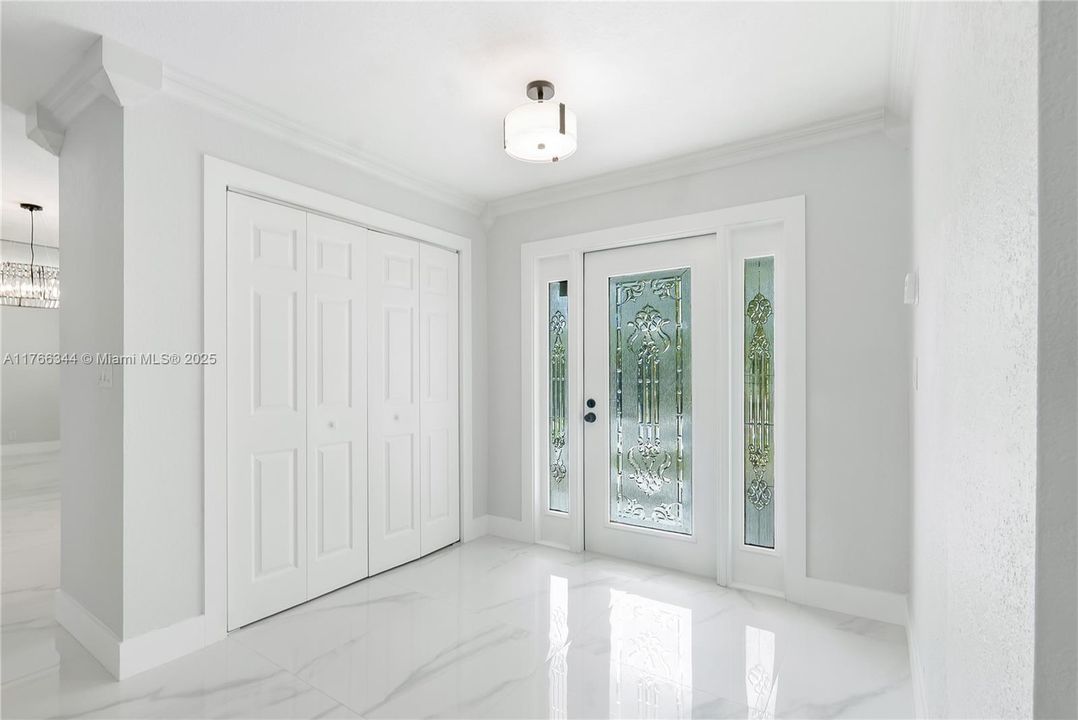 Active With Contract: $725,999 (4 beds, 2 baths, 2566 Square Feet)