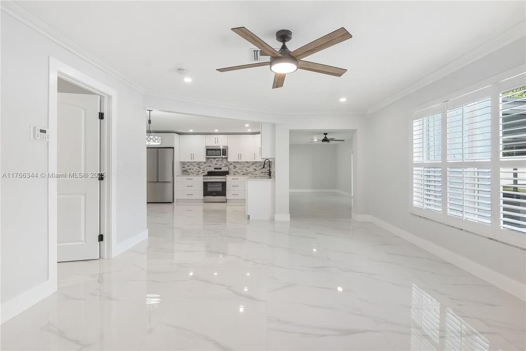 Active With Contract: $725,999 (4 beds, 2 baths, 2566 Square Feet)