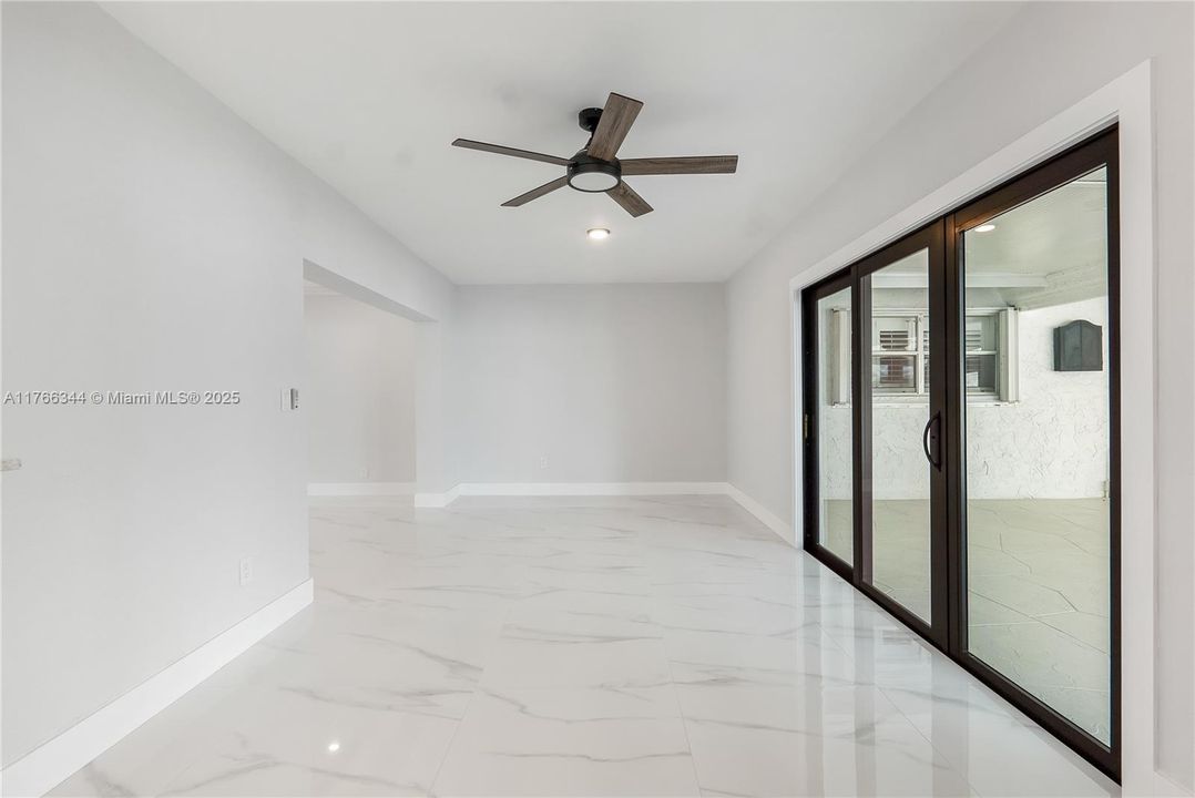 Active With Contract: $725,999 (4 beds, 2 baths, 2566 Square Feet)