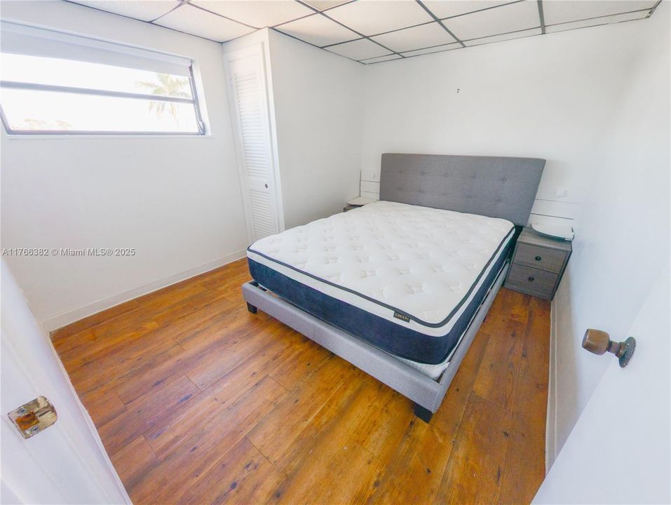 最近租的: $1,750 (1 贝兹, 1 浴室, 650 平方英尺)