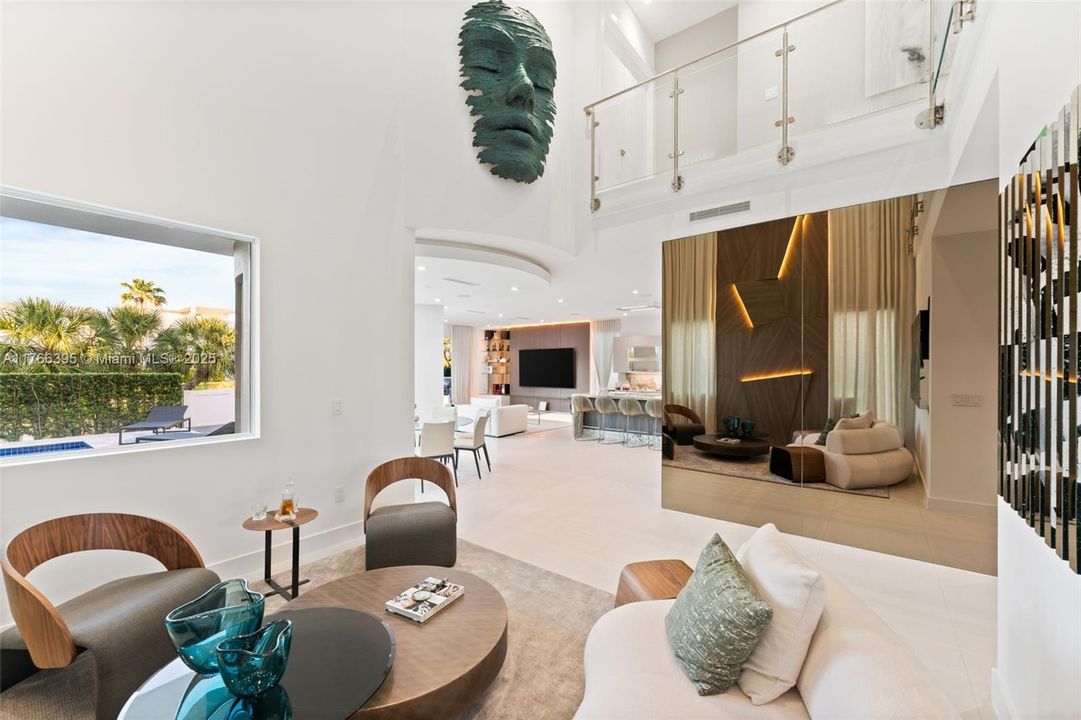 На продажу: $3,495,000 (5 спален, 5 ванн, 3737 Квадратных фут)