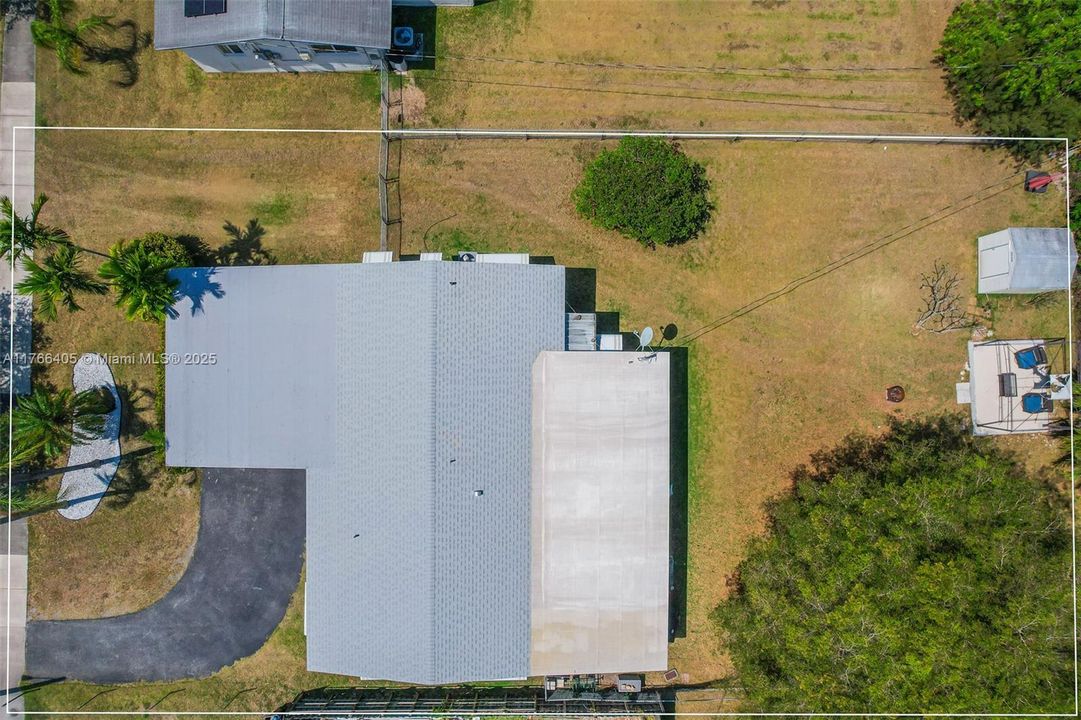 最近售出: $599,500 (4 贝兹, 2 浴室, 1450 平方英尺)