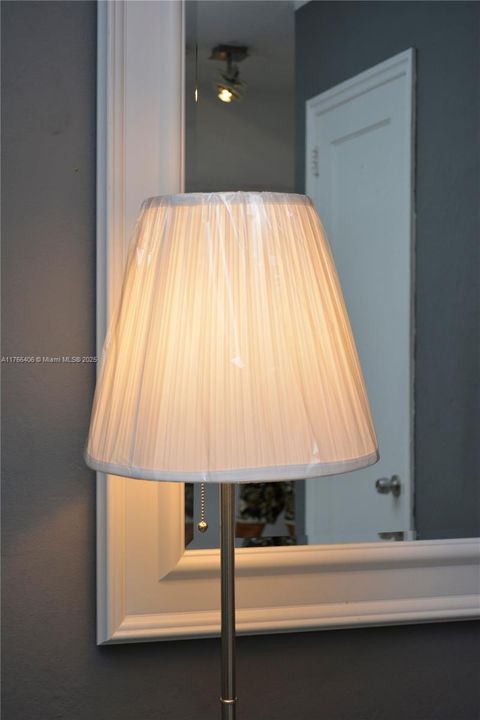 待售: $195,000 (0 贝兹, 1 浴室, 437 平方英尺)