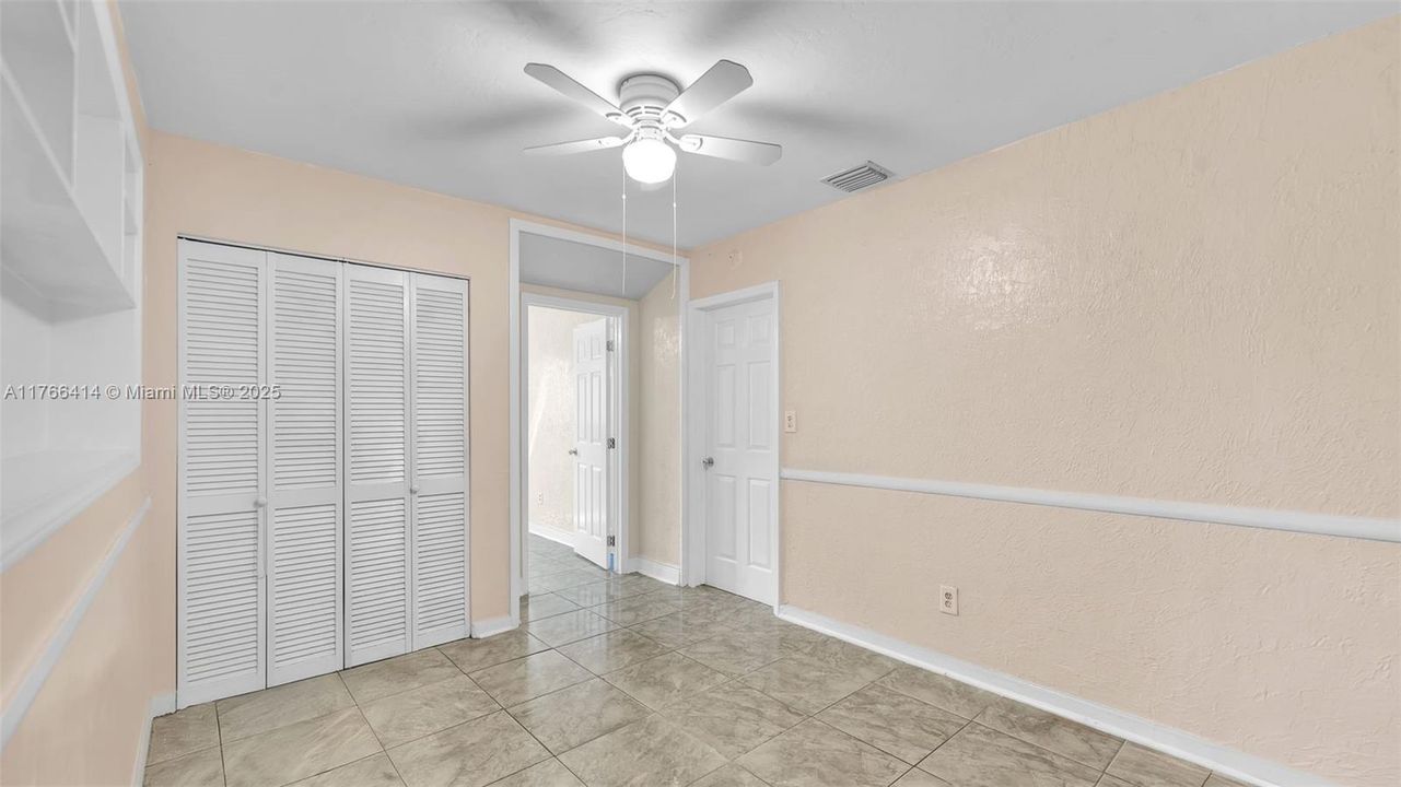 Recently Sold: $610,000 (5 beds, 2 baths, 2081 Square Feet)