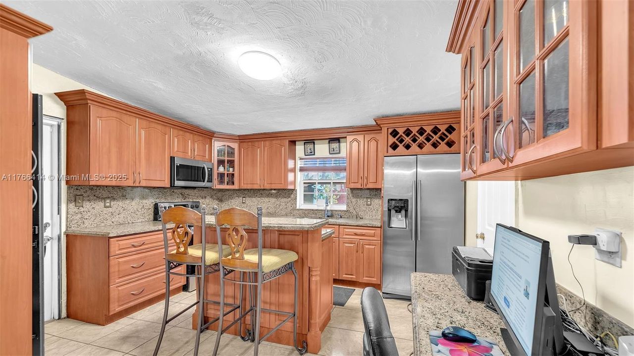 Recently Sold: $610,000 (5 beds, 2 baths, 2081 Square Feet)