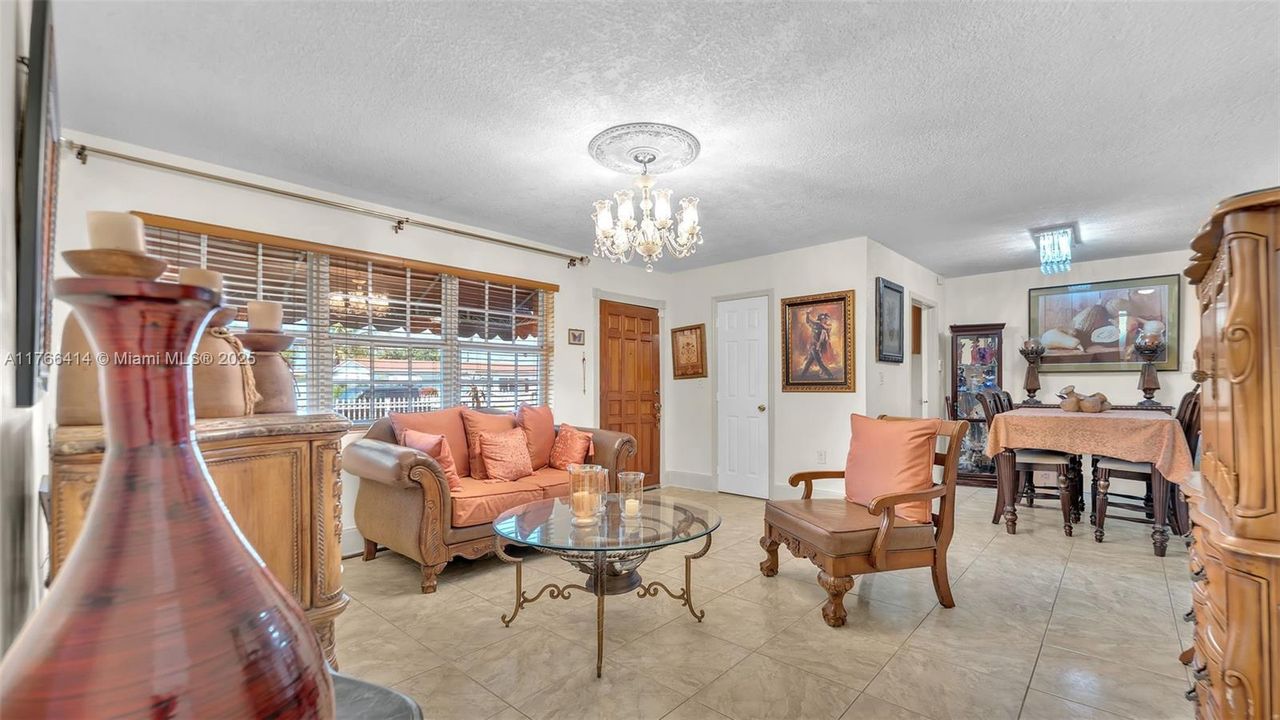 Recently Sold: $610,000 (5 beds, 2 baths, 2081 Square Feet)