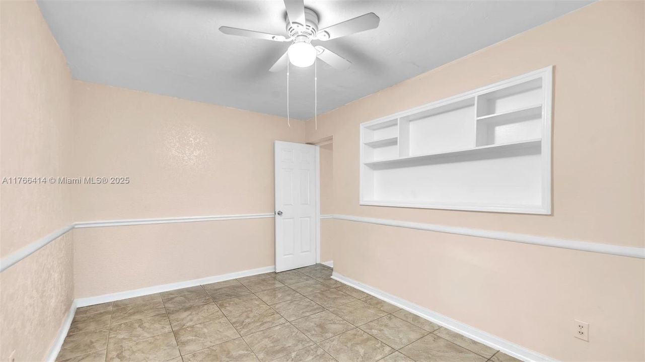 Recently Sold: $610,000 (5 beds, 2 baths, 2081 Square Feet)