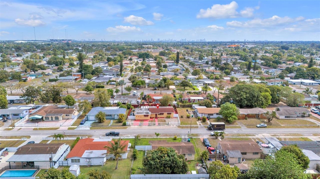 Recently Sold: $610,000 (5 beds, 2 baths, 2081 Square Feet)