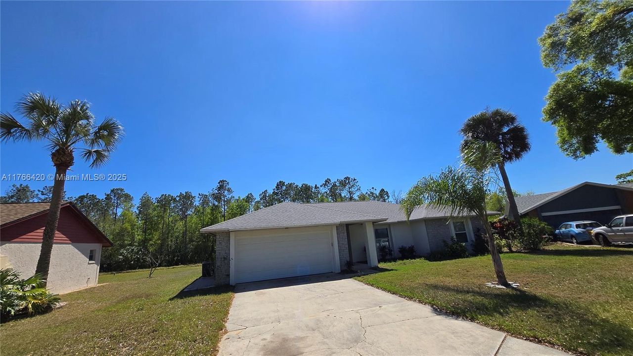 Recently Rented: $2,250 (4 beds, 2 baths, 1707 Square Feet)