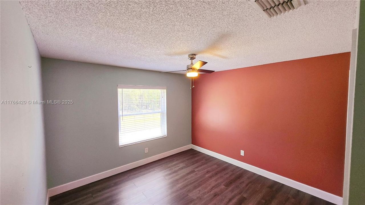 Recently Rented: $2,250 (4 beds, 2 baths, 1707 Square Feet)