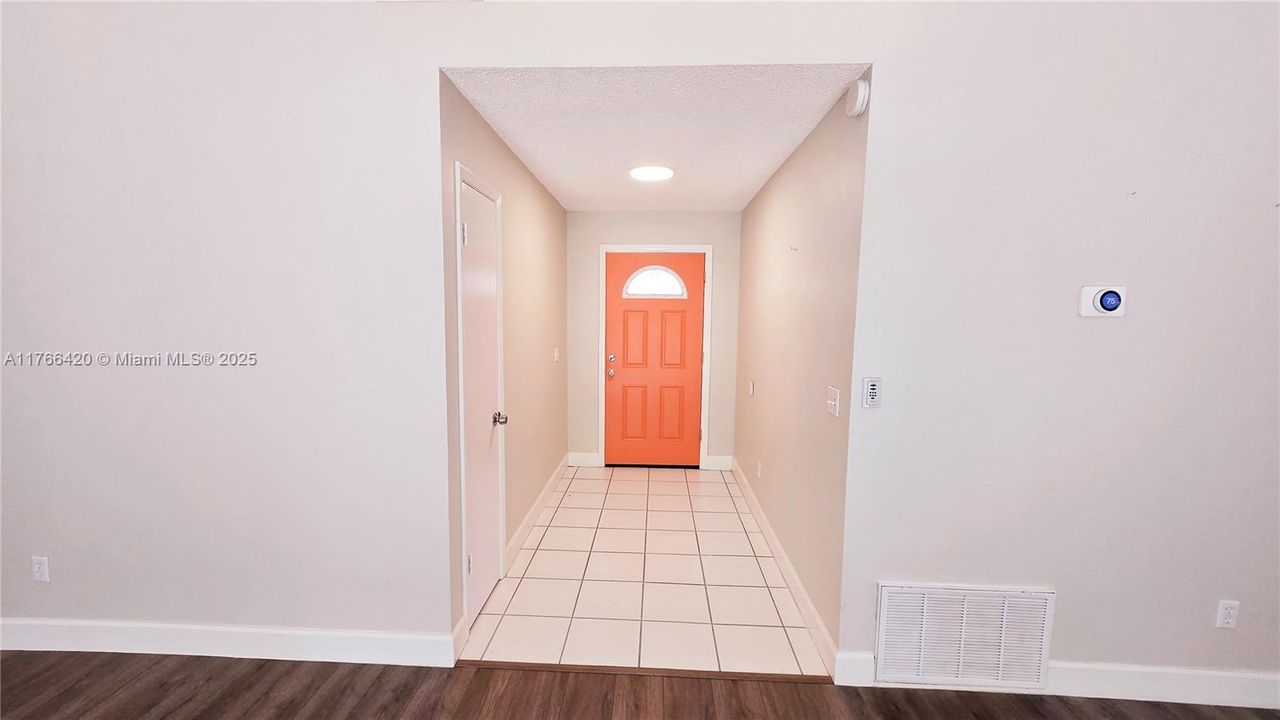 Recently Rented: $2,250 (4 beds, 2 baths, 1707 Square Feet)