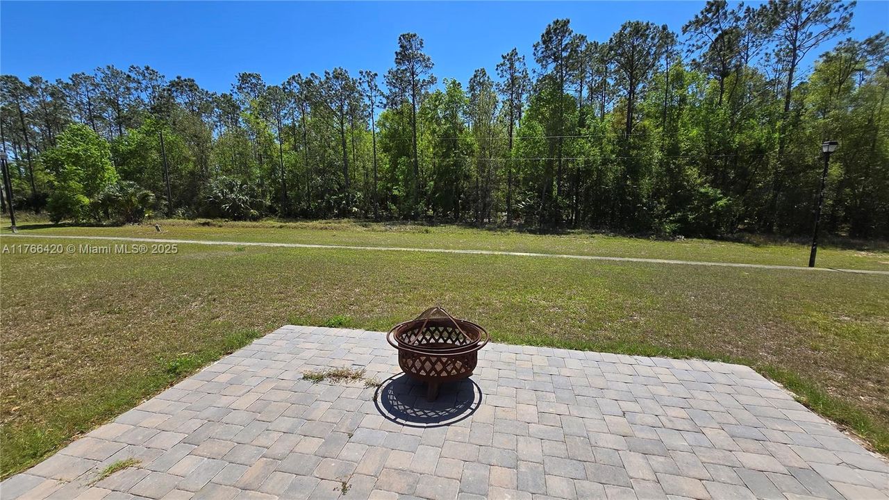 Recently Rented: $2,250 (4 beds, 2 baths, 1707 Square Feet)