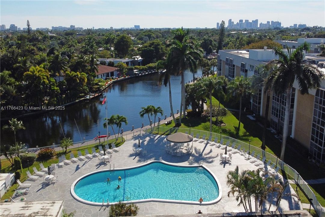 For Sale: $214,990 (1 beds, 1 baths, 600 Square Feet)