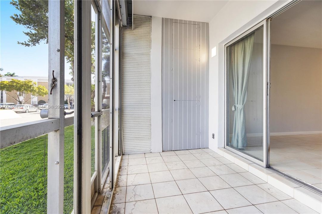 For Sale: $214,990 (1 beds, 1 baths, 600 Square Feet)