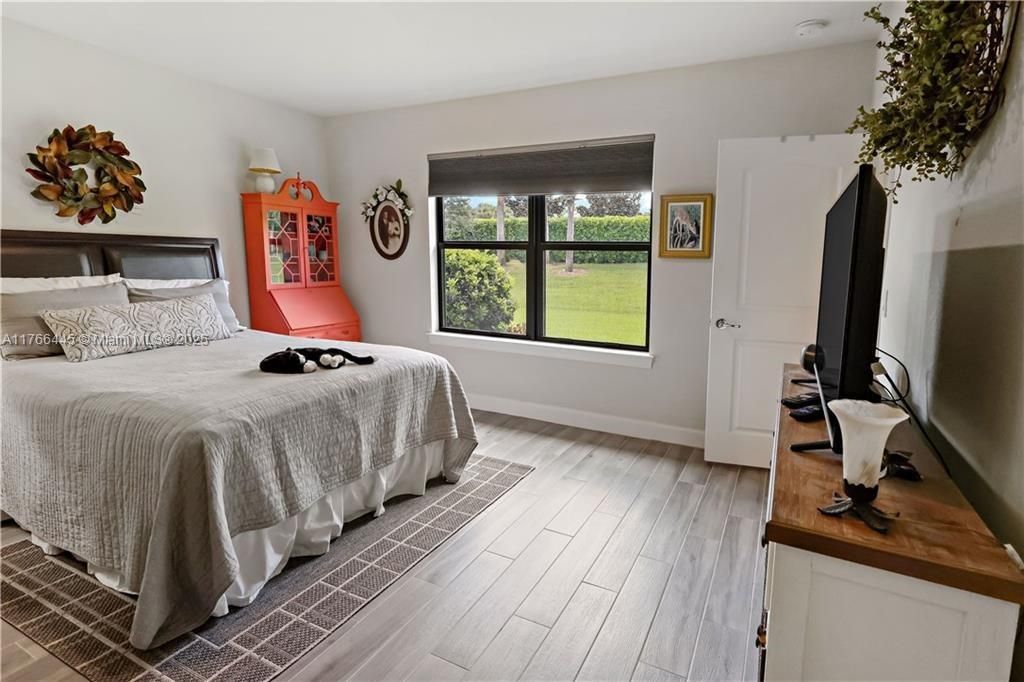 Recently Sold: $399,900 (3 beds, 2 baths, 1449 Square Feet)