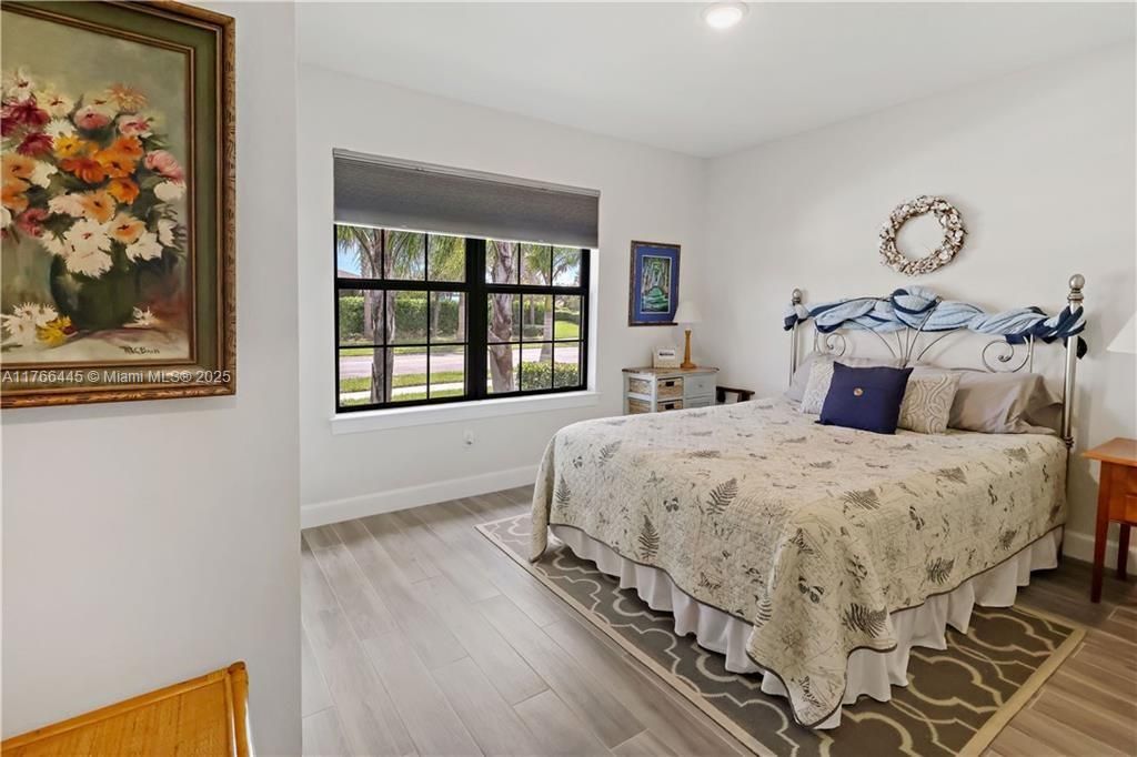 Recently Sold: $399,900 (3 beds, 2 baths, 1449 Square Feet)