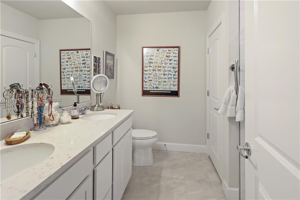 Recently Sold: $399,900 (3 beds, 2 baths, 1449 Square Feet)