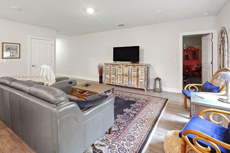 Recently Sold: $399,900 (3 beds, 2 baths, 1449 Square Feet)