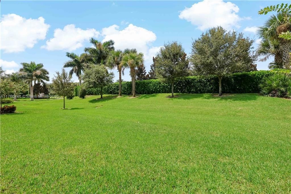 Recently Sold: $399,900 (3 beds, 2 baths, 1449 Square Feet)