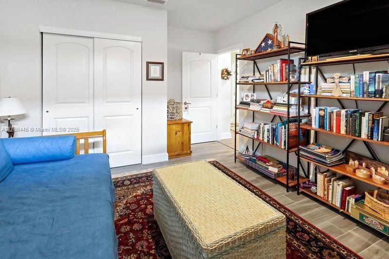 Recently Sold: $399,900 (3 beds, 2 baths, 1449 Square Feet)