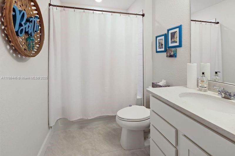 Recently Sold: $399,900 (3 beds, 2 baths, 1449 Square Feet)