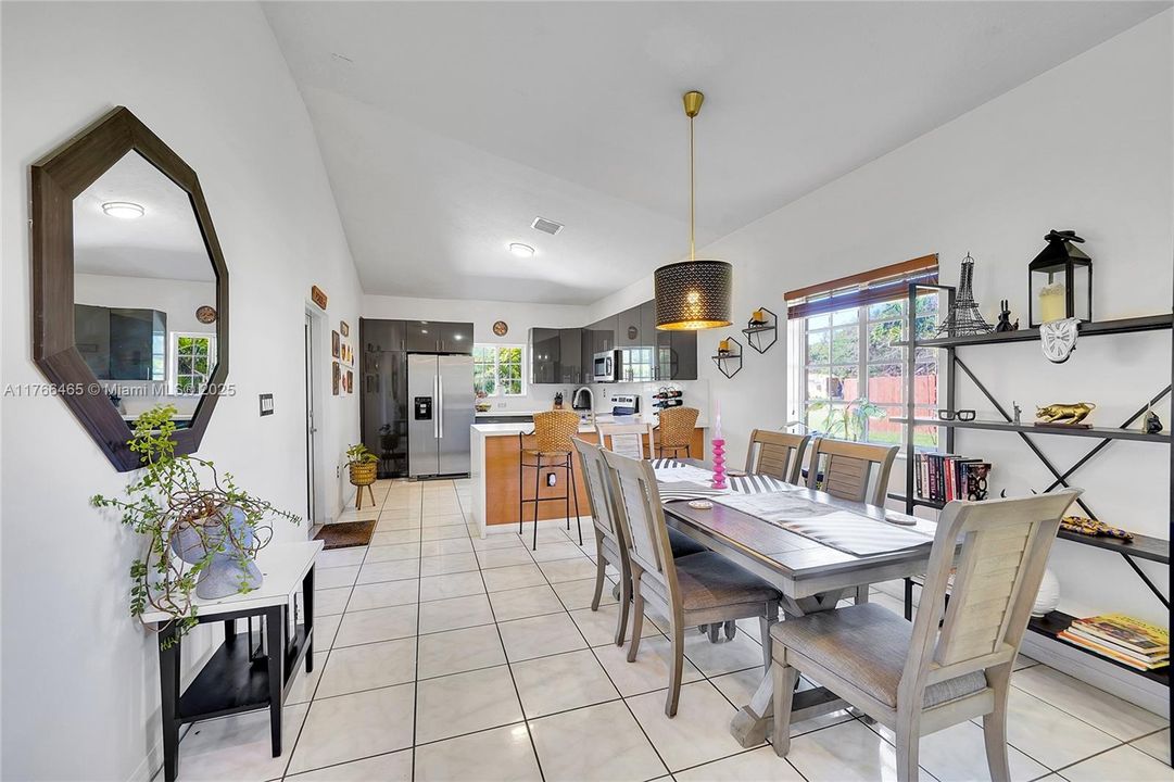 Recently Sold: $389,900 (3 beds, 2 baths, 1380 Square Feet)