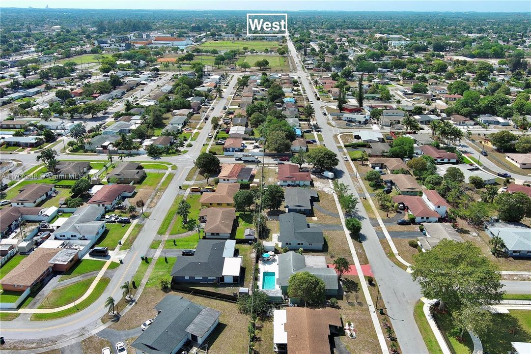 Recently Sold: $585,000 (3 beds, 2 baths, 1397 Square Feet)