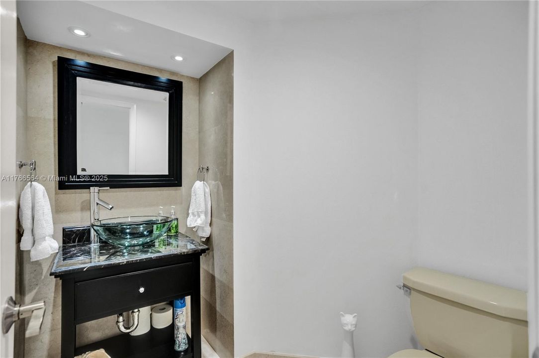 Vendido Recientemente: $699,000 (3 camas, 2 baños, 1696 Pies cuadrados)