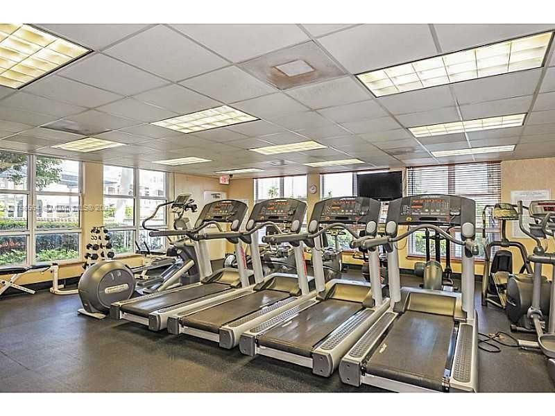 Vendido Recientemente: $699,000 (3 camas, 2 baños, 1696 Pies cuadrados)