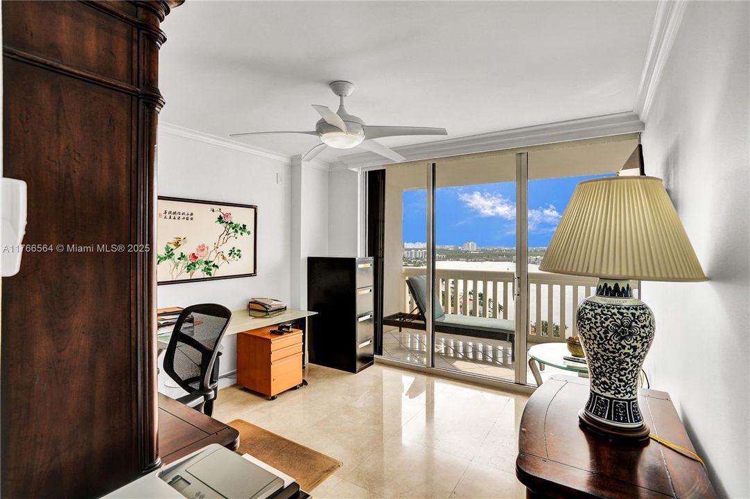 Vendido Recientemente: $699,000 (3 camas, 2 baños, 1696 Pies cuadrados)