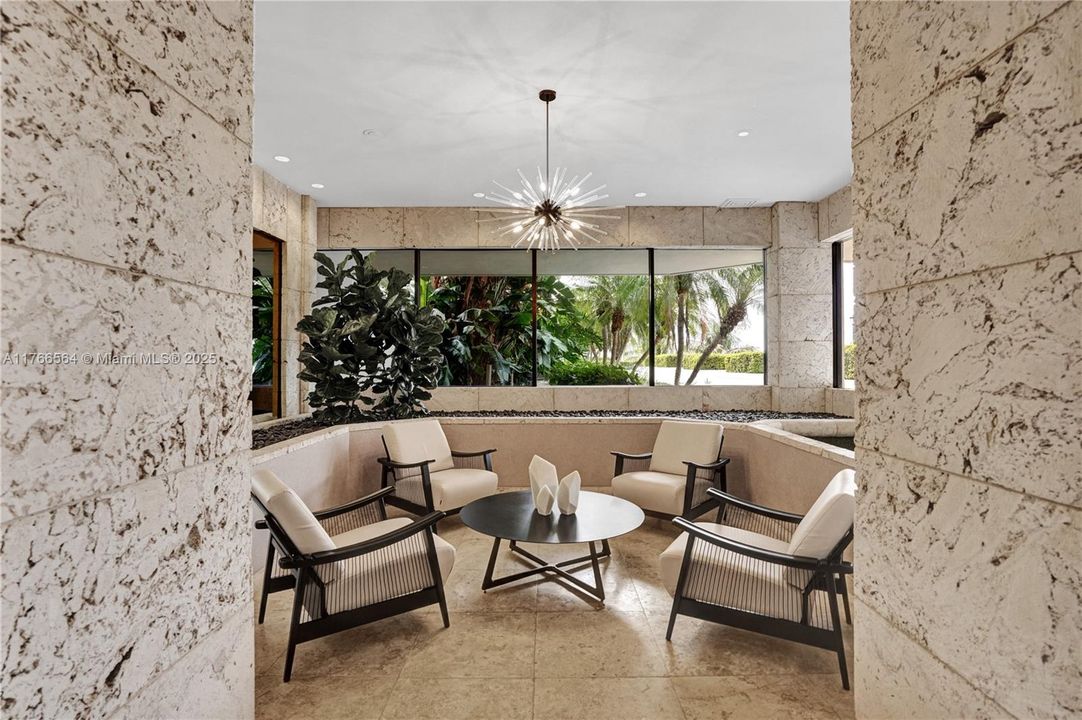 Vendido Recientemente: $699,000 (3 camas, 2 baños, 1696 Pies cuadrados)