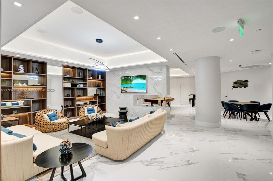 Vendido Recientemente: $699,000 (3 camas, 2 baños, 1696 Pies cuadrados)