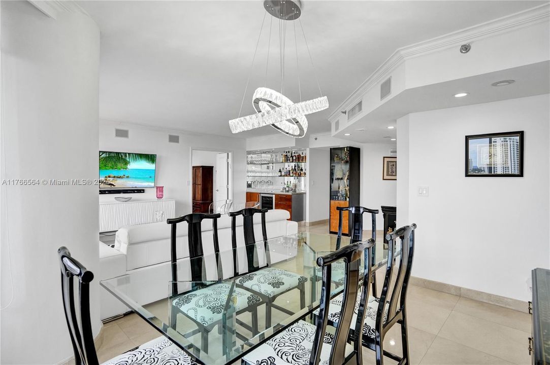 Vendido Recientemente: $699,000 (3 camas, 2 baños, 1696 Pies cuadrados)